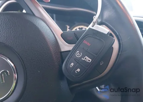 2016 Jeep Cherokee Latitude z USA, uszkodzony, nr VIN 1C4PJMCSXGW111131